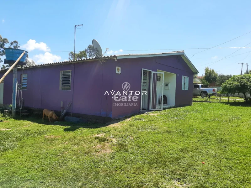 Fachada da casa com terreno — Casa com 3 quartos à venda em Pinheiro Machado, Santa Maria/RS