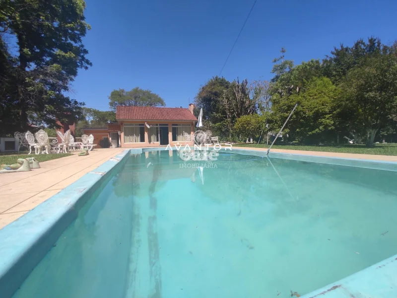 Sua linda chácara esta aqui. São 4,2 hectares com casa 4 dormitórios, piscina e um linda g — Casa à venda em Rincão do Canto, Itaara
