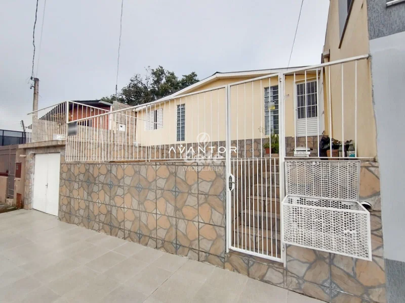 Linda casa na principal rua do bairro Trancredo Neves — Casa com 4 quartos à venda em Tancredo Neves, Santa Maria/RS