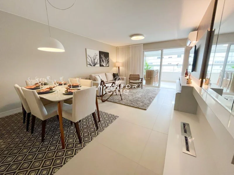 Sala de estar integrada à cozinha com sacada — Apartamento à venda no Edifício Valle Nevado, Santa Maria